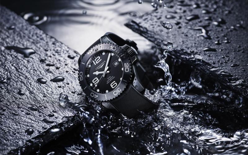 news longines hydroconquest new all black ceramic version is pre selected by the 2019 jury of the gphg in the diver s watch category 800x500