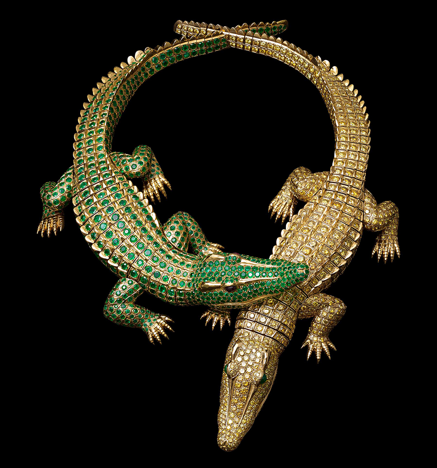 Crocodile necklace Cartier Paris 1975 Special order gold yellow diamonds emeralds rubies 30 and 27.3 cm length each Made as a special order copy