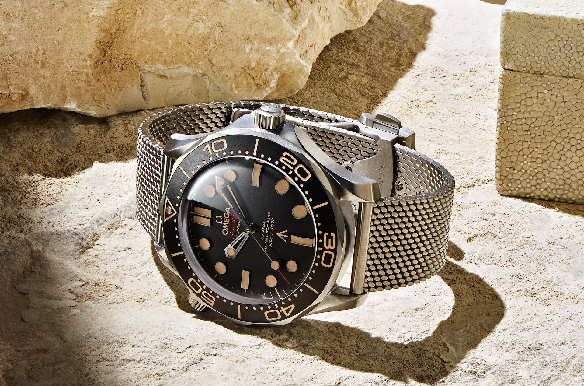 Omega Seamaster Diver 007 No Time To Die 2