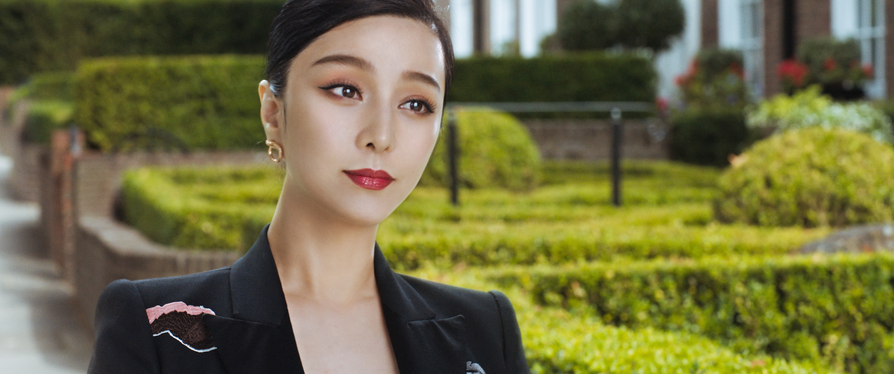 Piaget THE 355 Fan Bingbing as Lin Mi Sheng Possession earrings Courtesy of Universal Pictures
