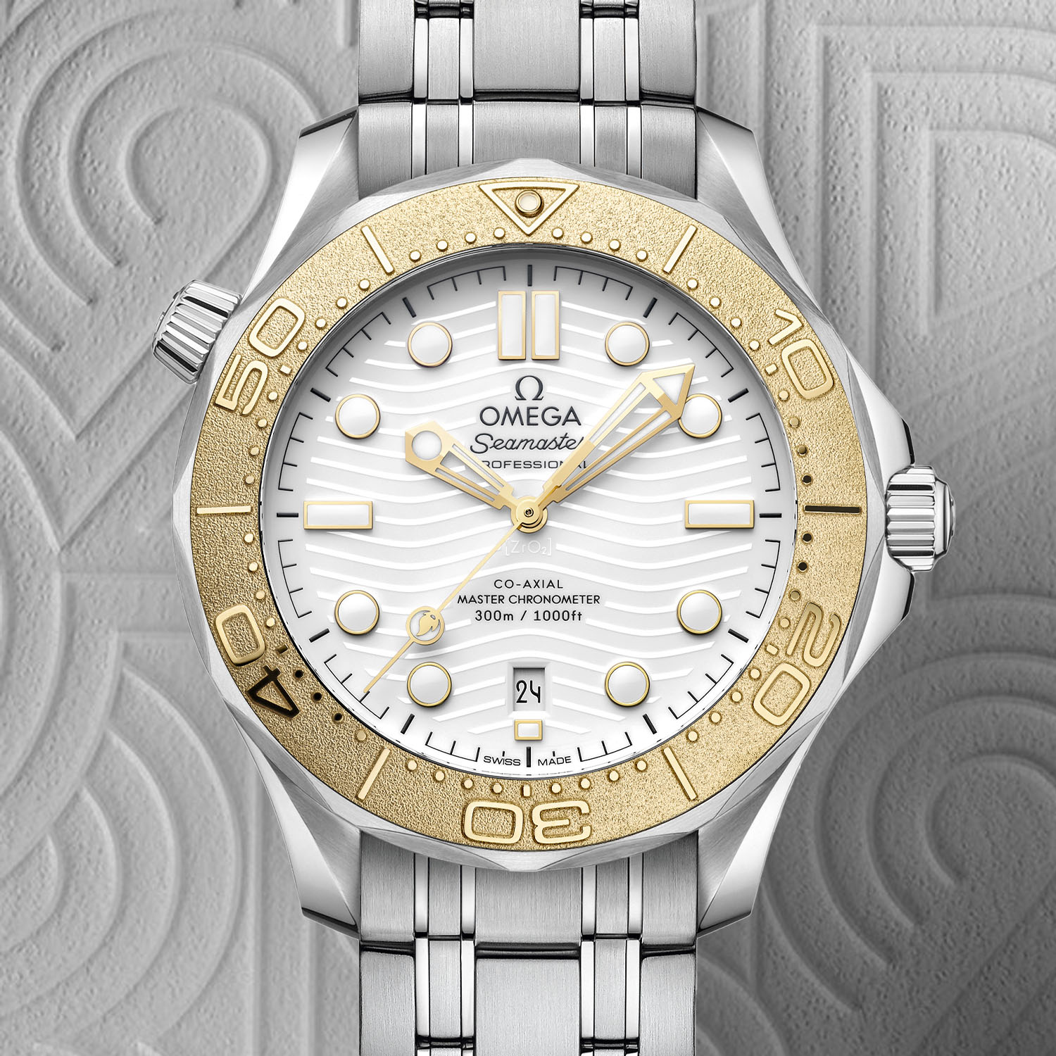 omega seamaster diver 300m paris 2024 moonshine gold bezel co axial master chronometer 42mm 52221422004001 4