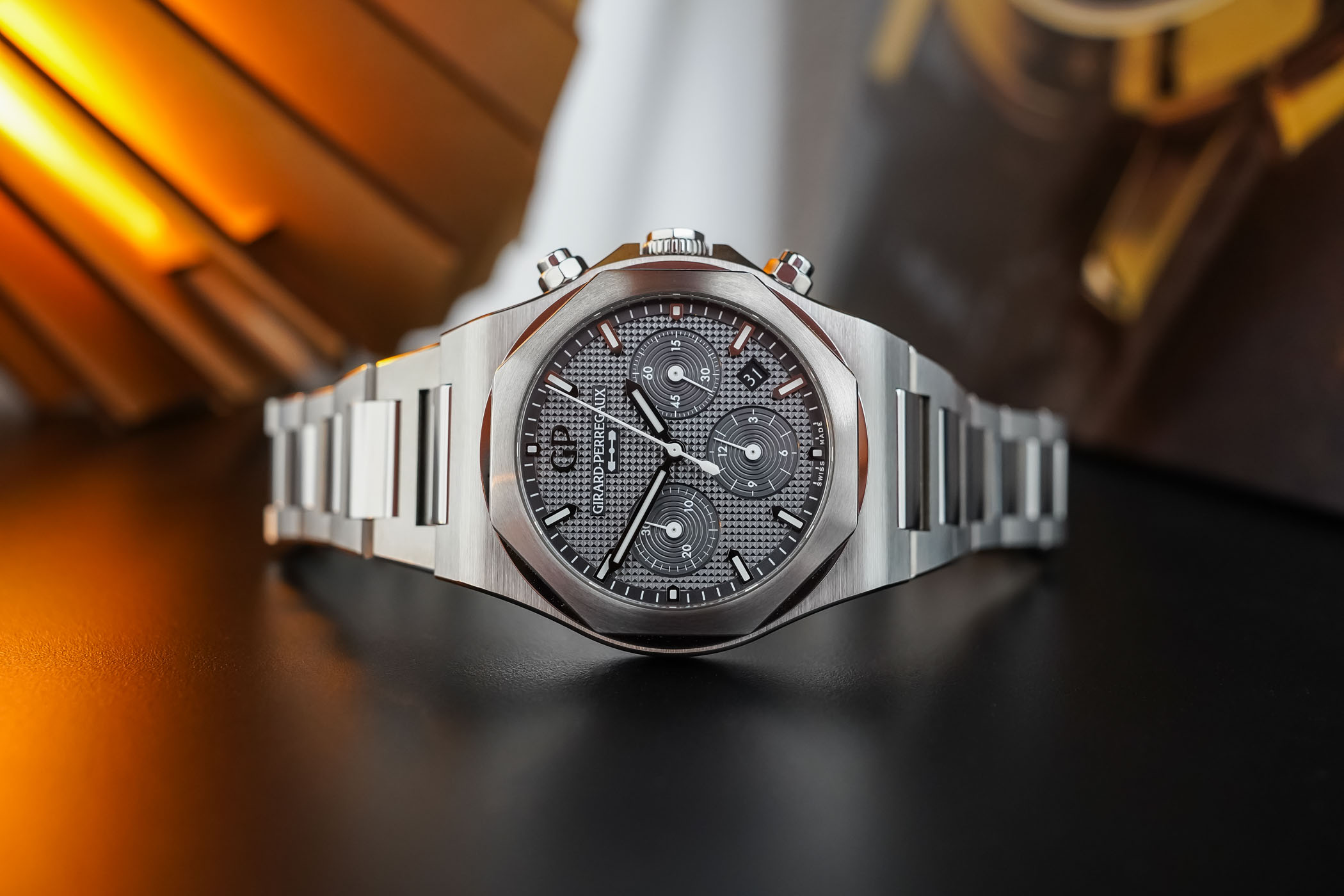 Girard Perregaux Laureato Chronograph Ti49 Titanium luxury sports watch integrated bracelet video review 1