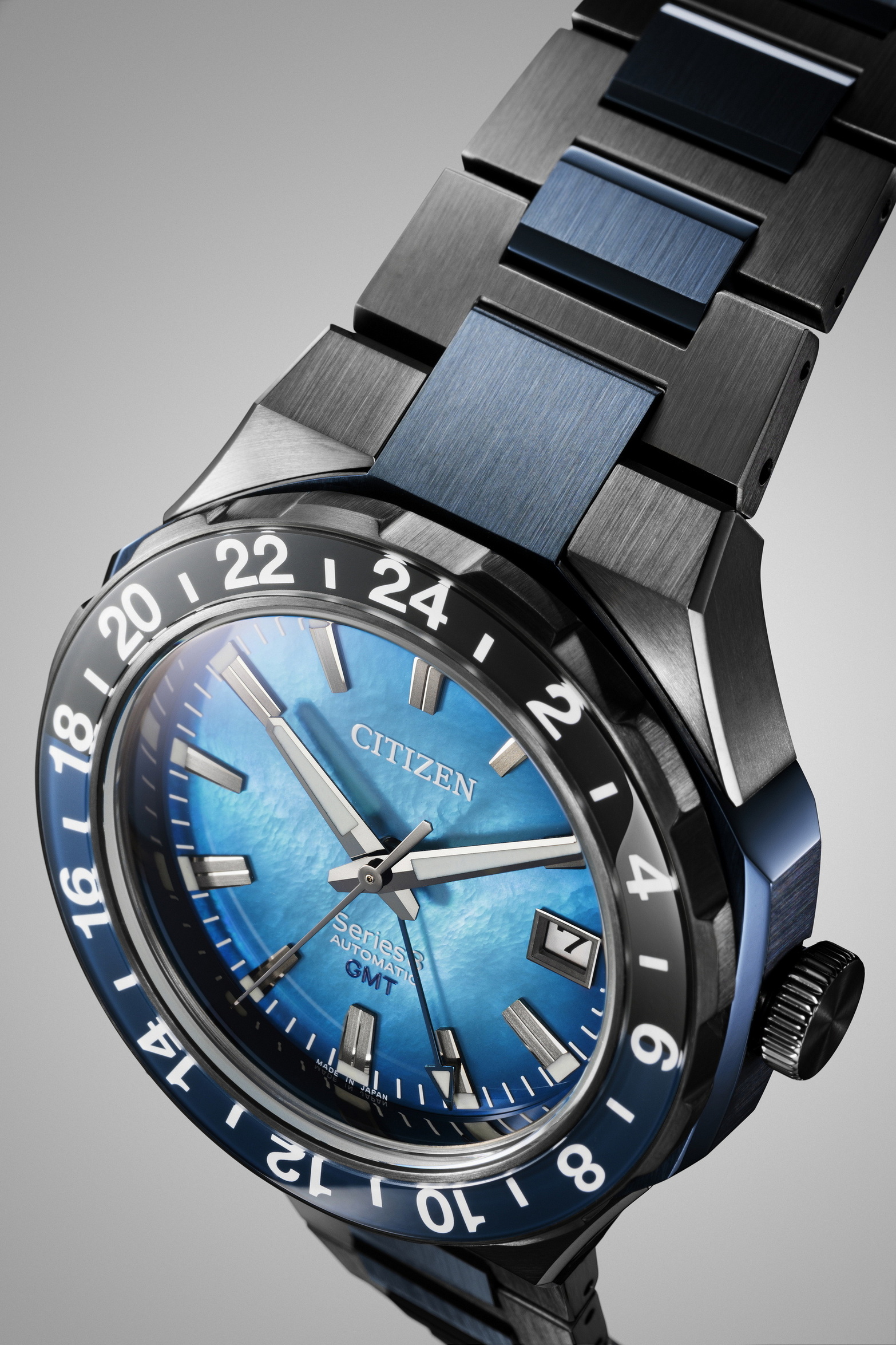 7. CITIZEN Series 8 880