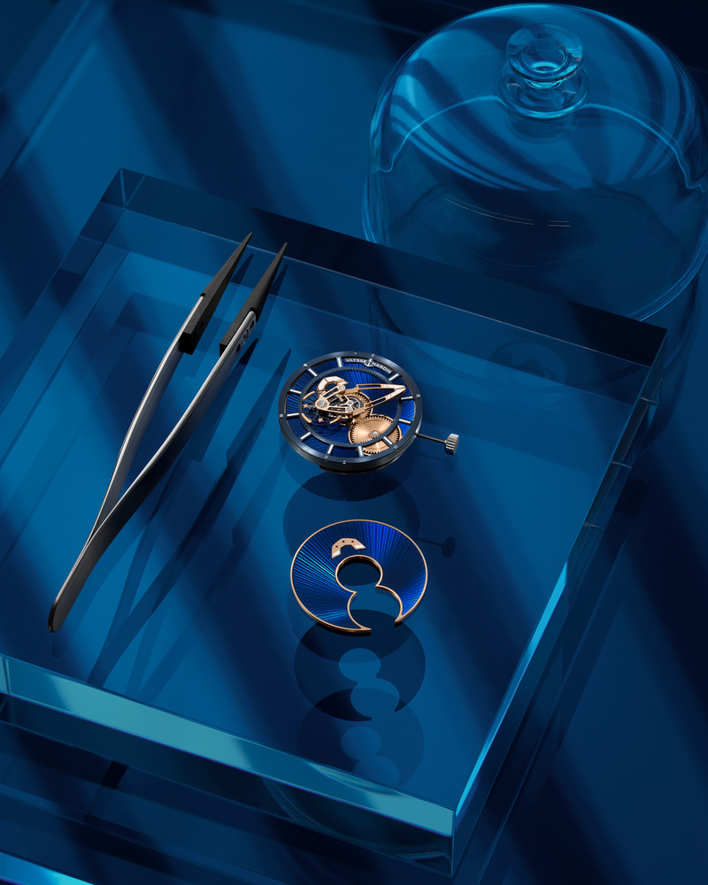 Light version 2305 270LE 3AE BLUE 1A Email 03 Low