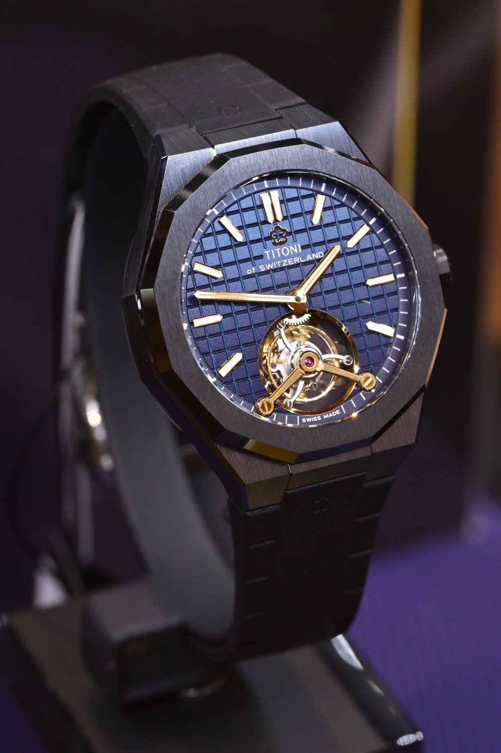 TITONI เปดตว LUXE Tourbillon เรอนเวลาทรบญองเซรามก 3